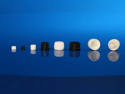Capsules, bouchons, bague à vis