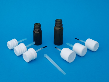Capsules, bouchons, avec applicateurs