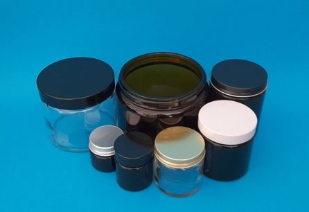 Pots, pommadiers, verre ambré et verre blanc